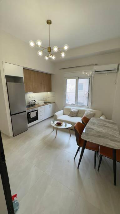 New Center Apartment Near Metro Atene Esterno foto