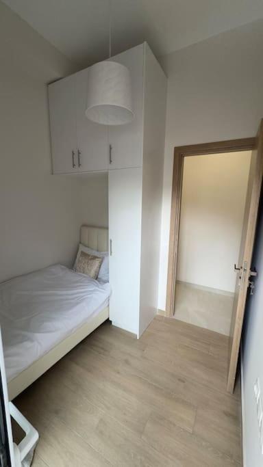 New Center Apartment Near Metro Atene Esterno foto